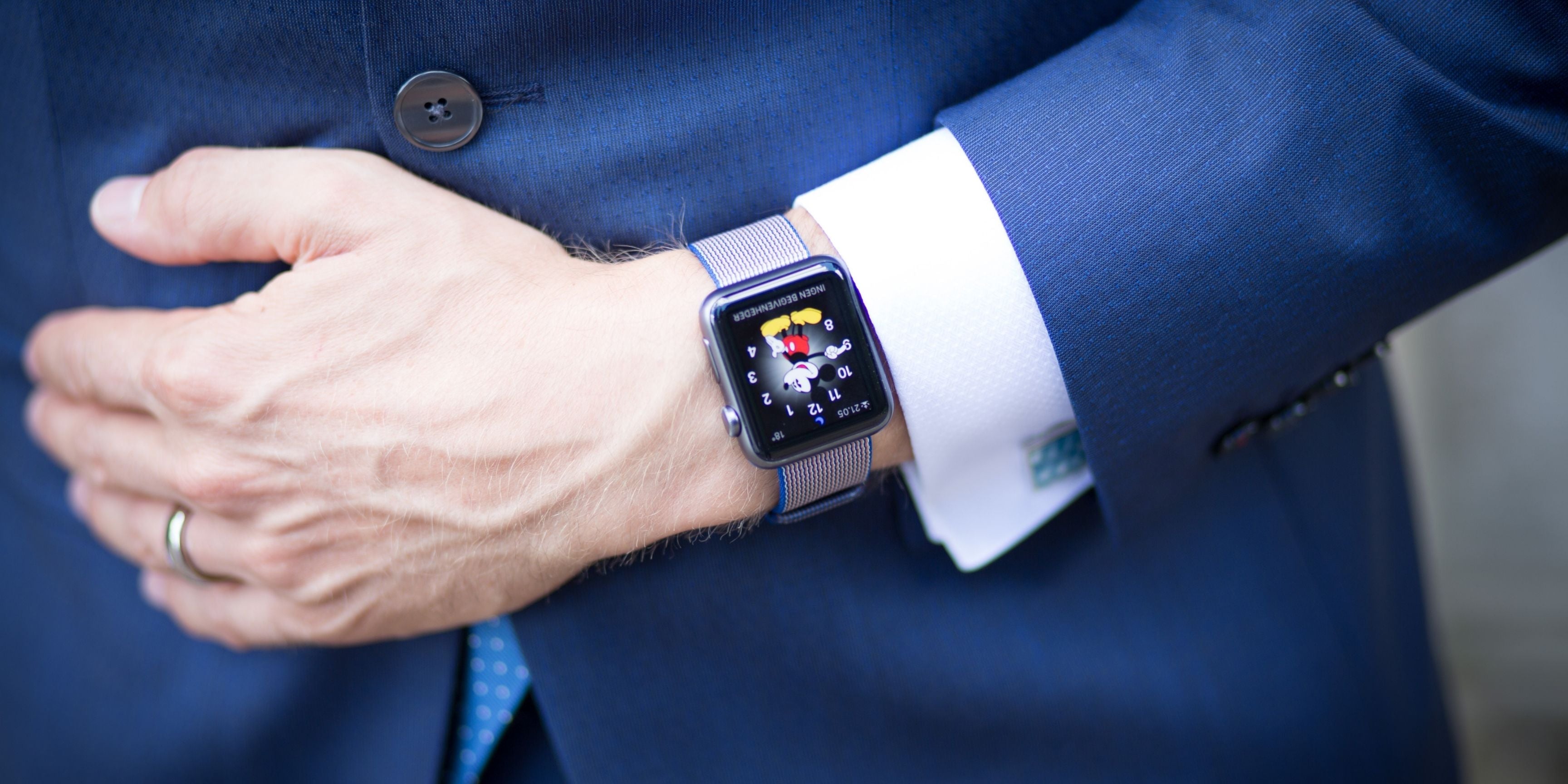 10 reasons why you SHOULD own an Apple Watch - Buckle and Band