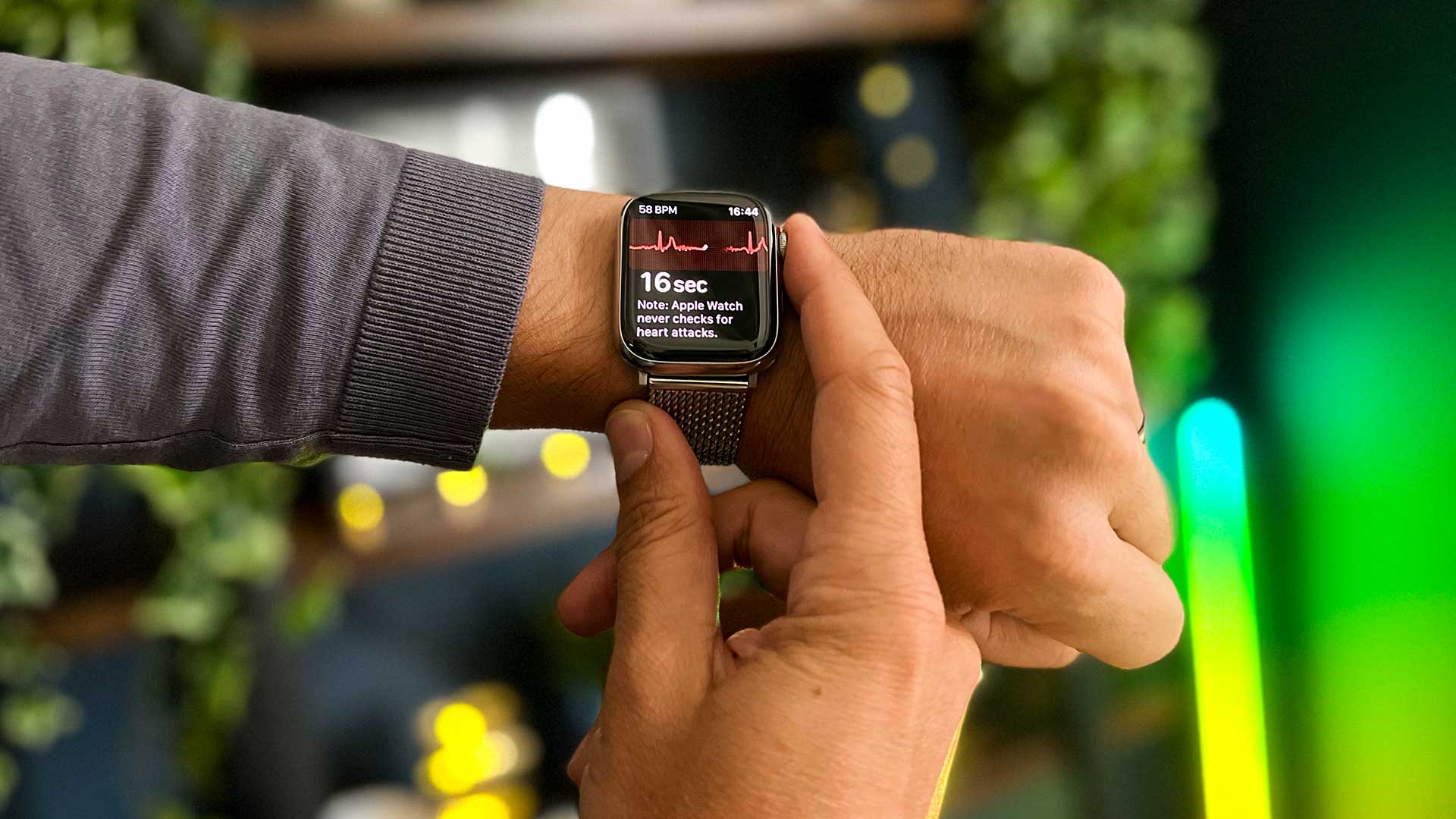 You won't believe these five life-saving Apple Watch stories! - Buckle and Band