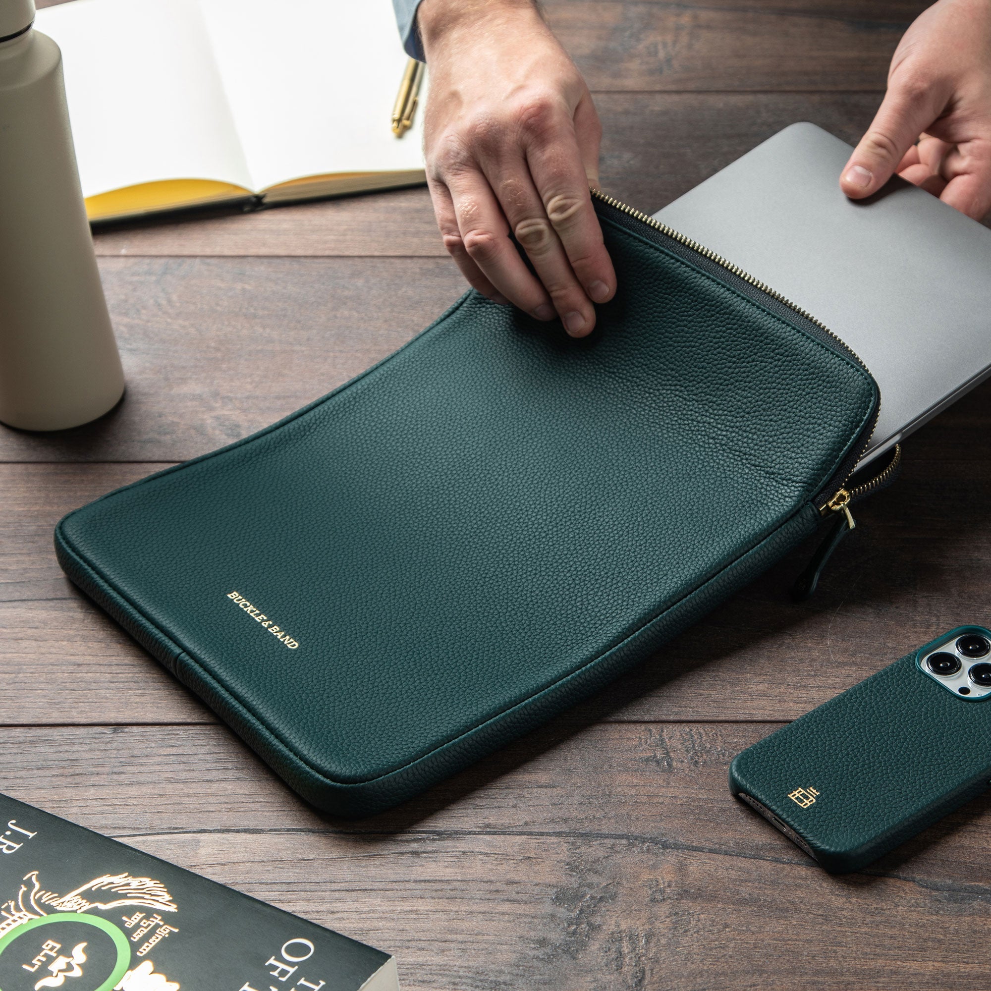 Emerald Green Leather MacBook Pro Laptop Case 13", 14", 16" - Buckle and Band - 14-MBC-GRN-01