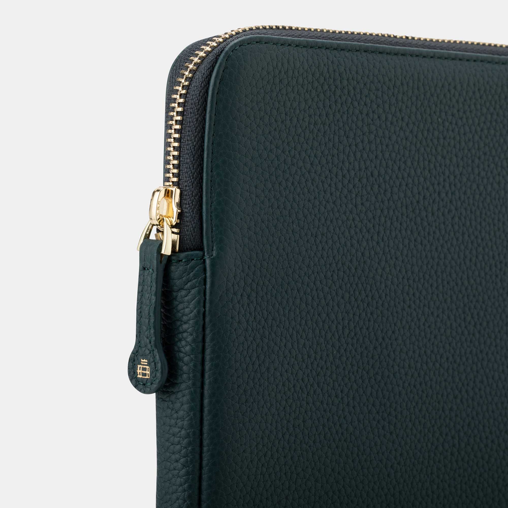 Emerald Green Leather MacBook Pro Laptop Case 13", 14", 16" - Buckle and Band - 14-MBC-GRN-01