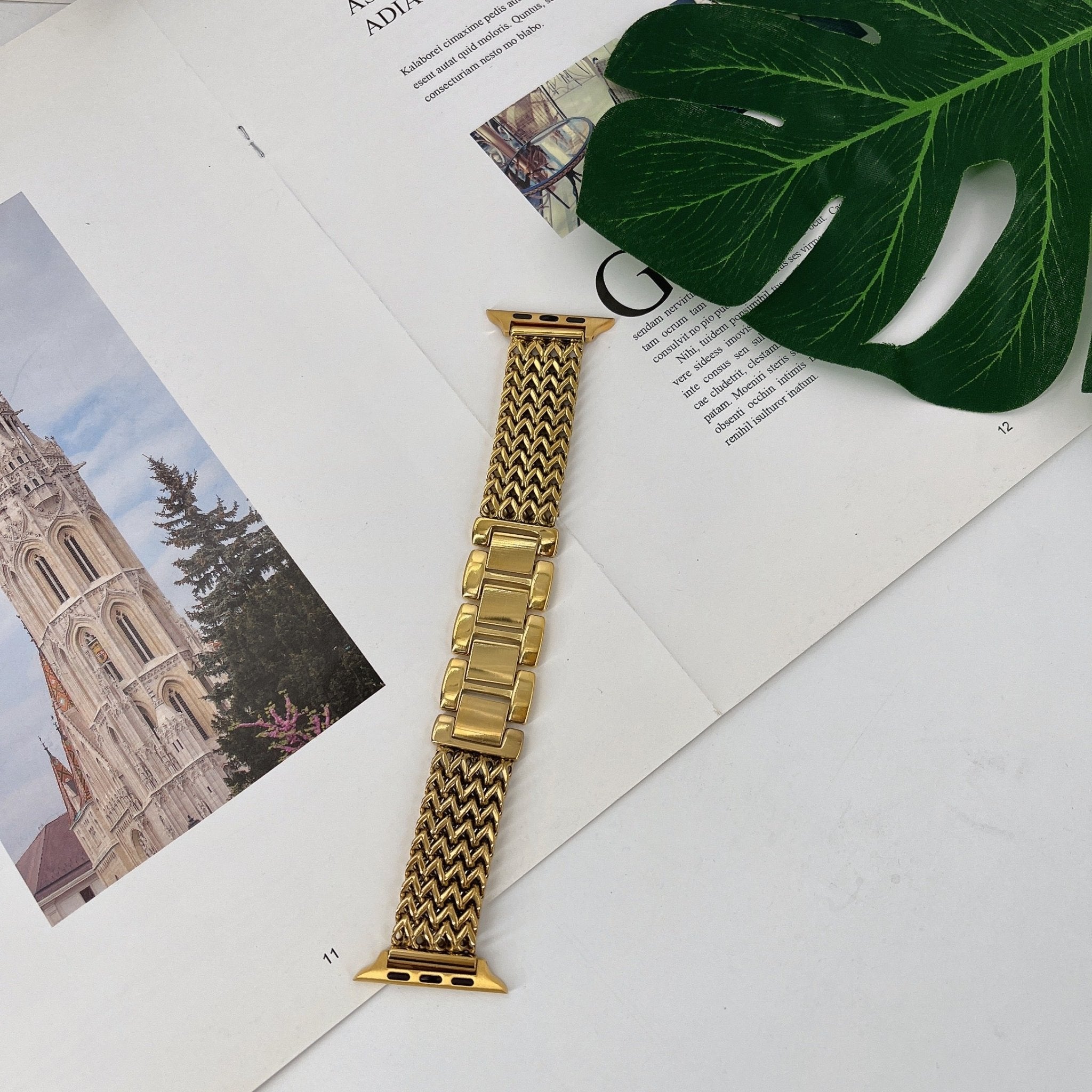 Gold Mesh Luxury Apple Watch Strap - Buckle and Band - NMI - GL - 38