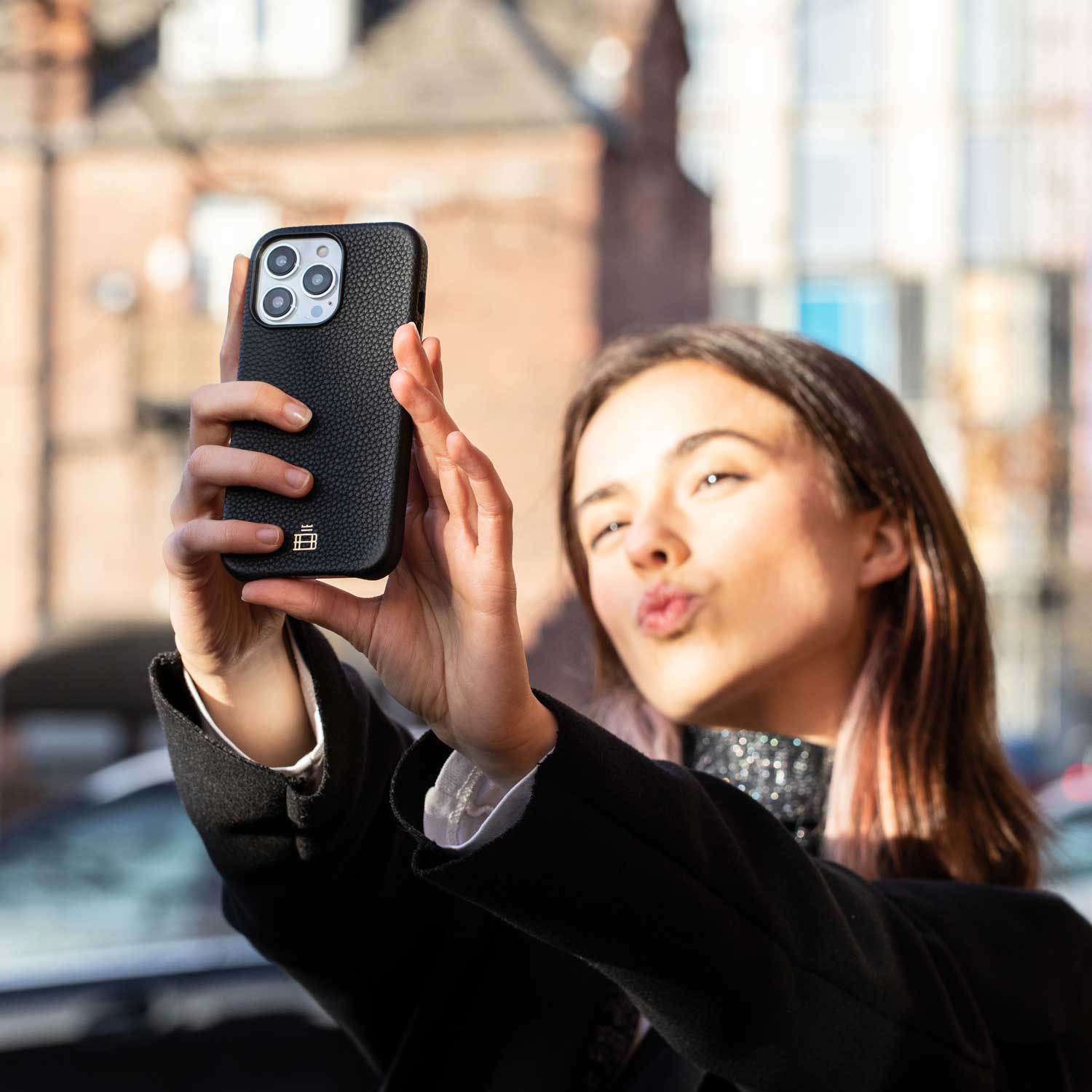 iPhone Case | Luxury Leather 15 and 15 Pro - Buckle and Band - IP-15S-BLK-01